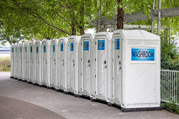 Best Portable restroom trailer rental  in Riverton, WY